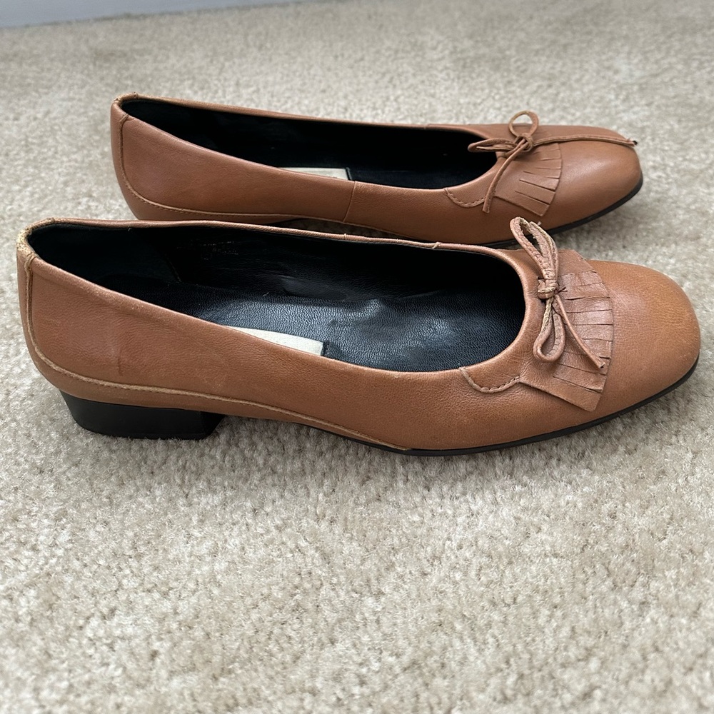 Etienne Aigner Tan Flats Size 7.5